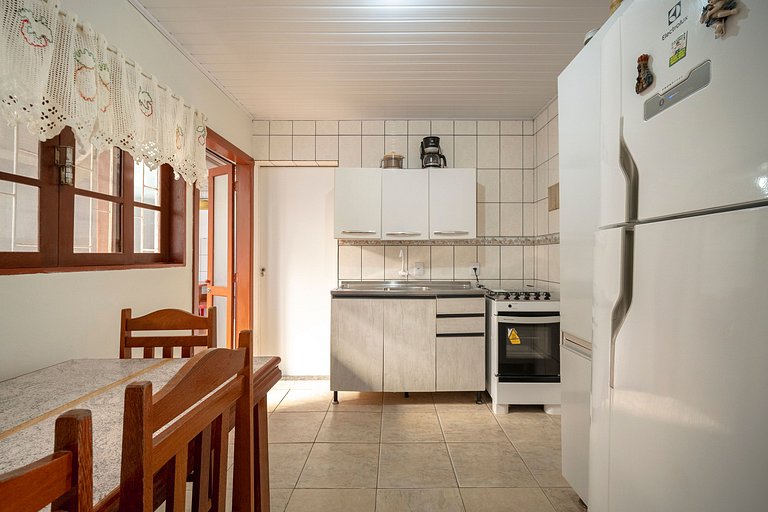 Casa Costeira 3Q perto da praia by Achei