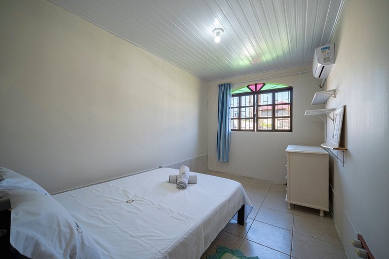 Casa Costeira 3Q perto da praia by Achei