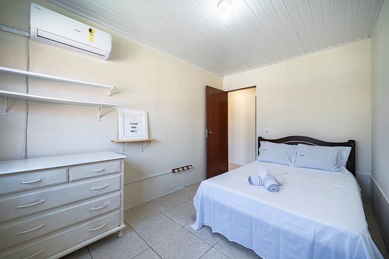 Casa Costeira 3Q perto da praia by Achei