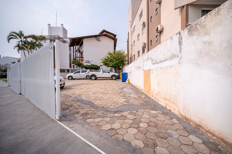Triplex Litoral 2Q a 60m da praia by Achei