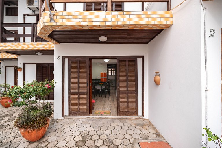 Triplex Litoral III 2Q a 60m da praia by Achei