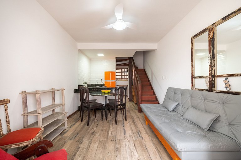 Triplex Litoral III 2Q a 60m da praia by Achei