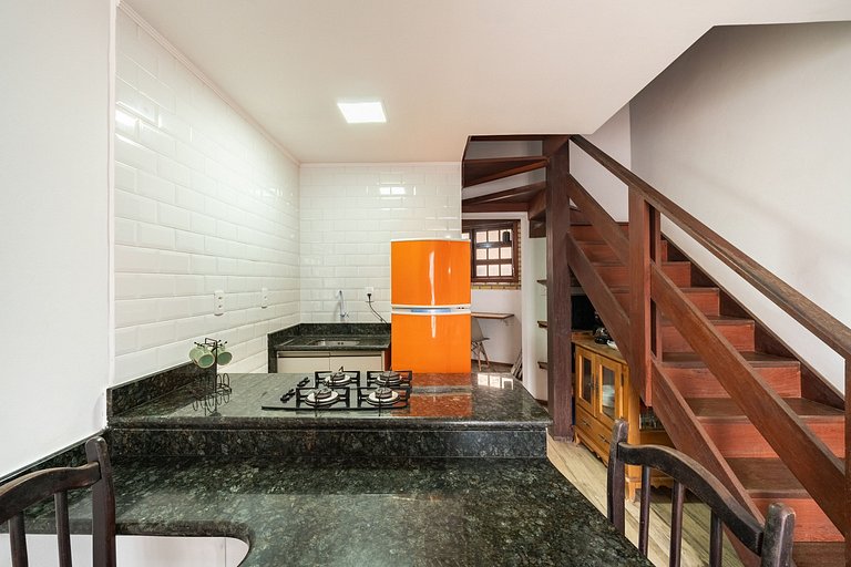 Triplex Litoral III 2Q a 60m da praia by Achei