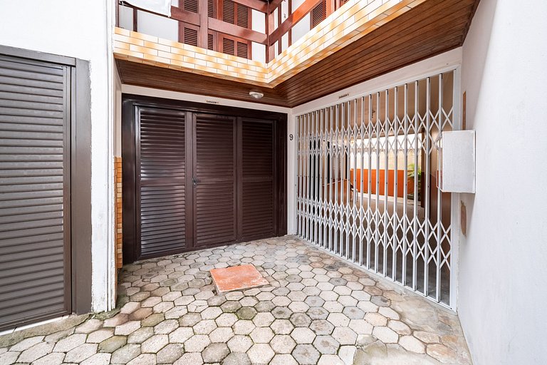Triplex Litoral III 2Q a 60m da praia by Achei