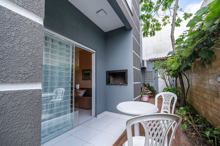 Apt Hortência 200m da praia by Achei Florianópolis
