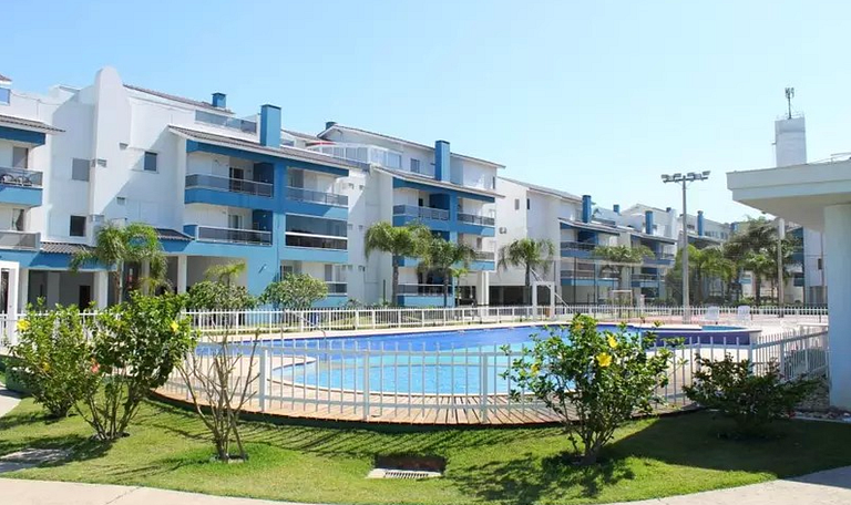 Apto Gaivotas 100m da praia dos Ingleses by Achei