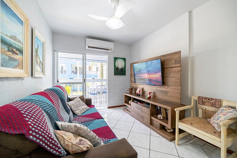 Apto Gaivotas 100m da praia dos Ingleses by Achei