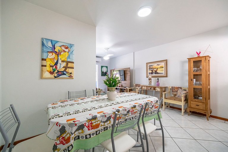 Apto Gaivotas 100m da praia dos Ingleses by Achei