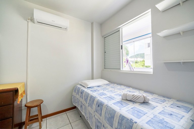 Apto Gaivotas 100m da praia dos Ingleses by Achei