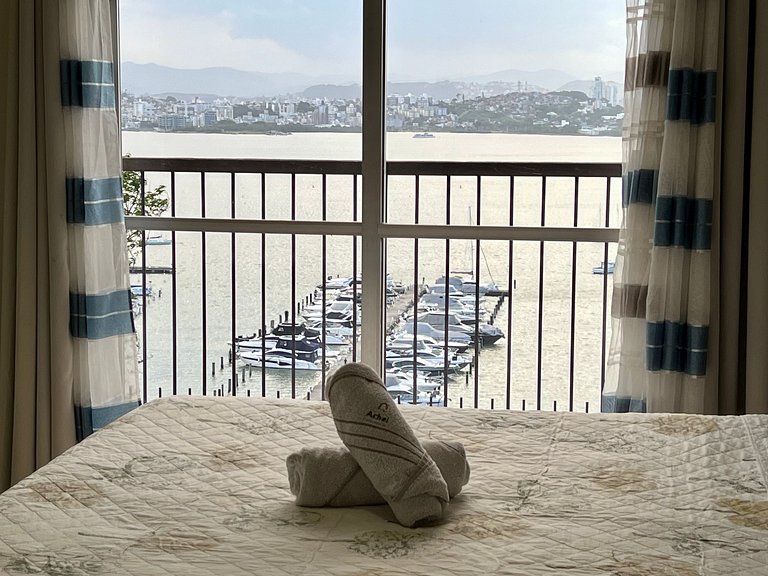 Casa Mediterrânea com vista para o mar by Achei