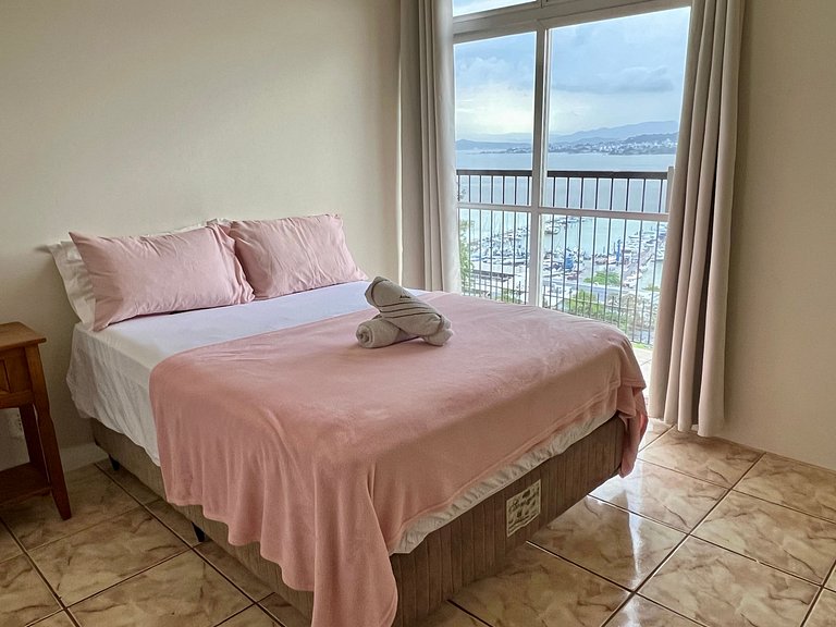 Casa Mediterrânea com vista para o mar by Achei