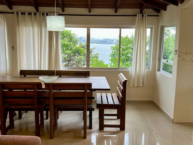 Casa Mediterrânea com vista para o mar by Achei