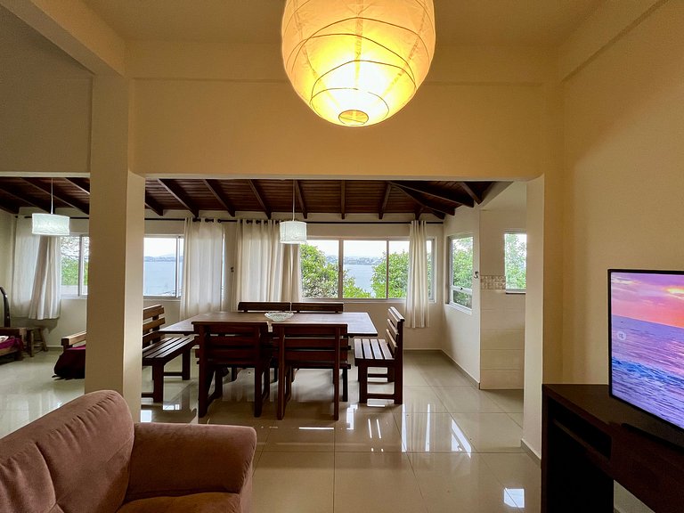 Casa Mediterrânea com vista para o mar by Achei