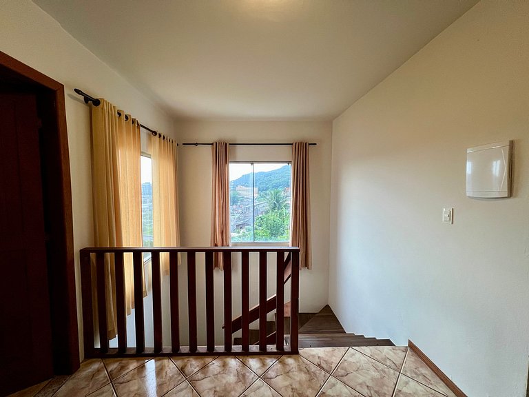 Casa Mediterrânea com vista para o mar by Achei