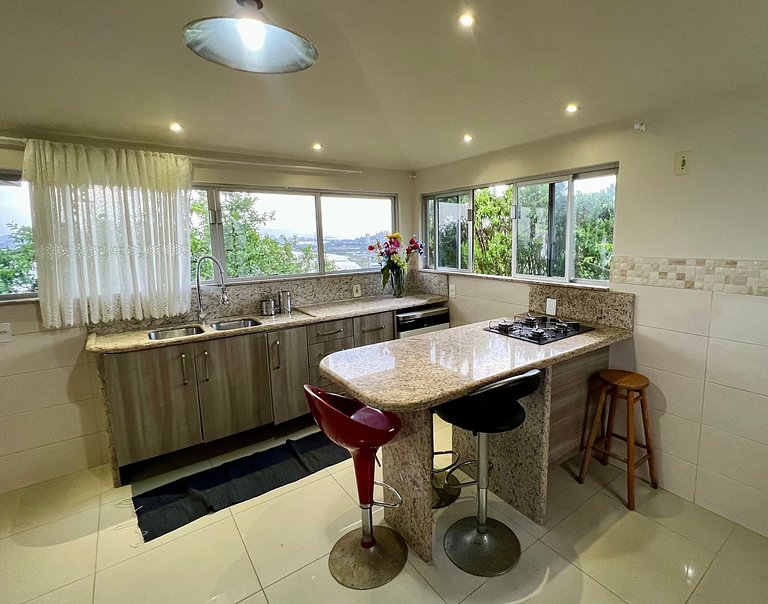 Casa Mediterrânea com vista para o mar by Achei