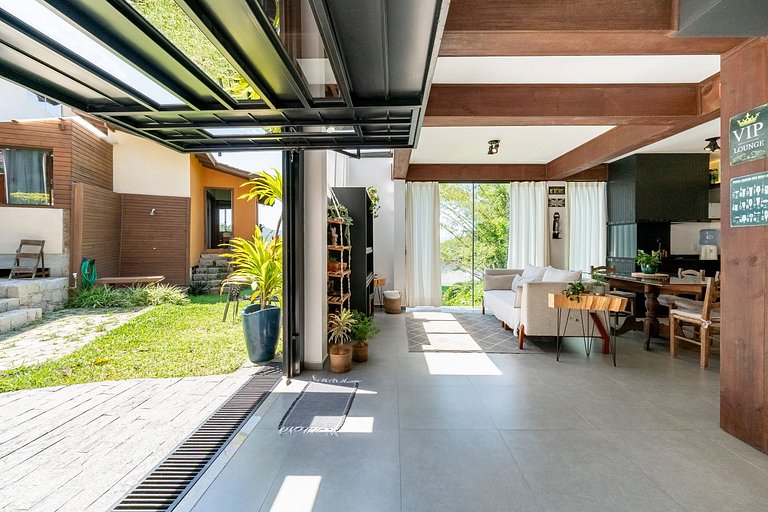 Apto Luna 1 dorm na Barra da Lagoa by Achei