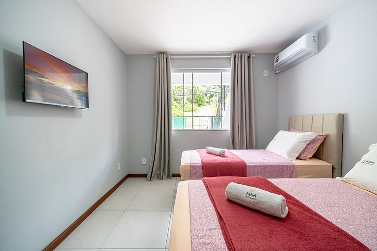 Apt Solaris 2Q perto da praia do Sambaqui by Achei