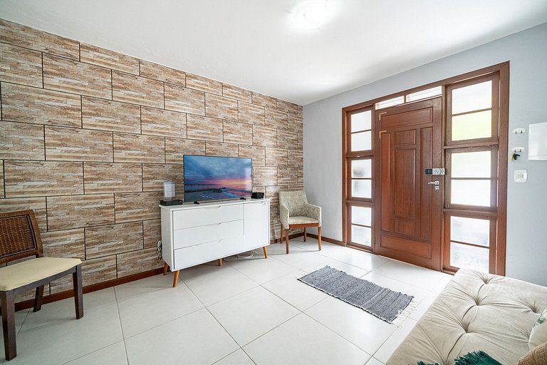 Apt Solaris 2Q perto da praia do Sambaqui by Achei