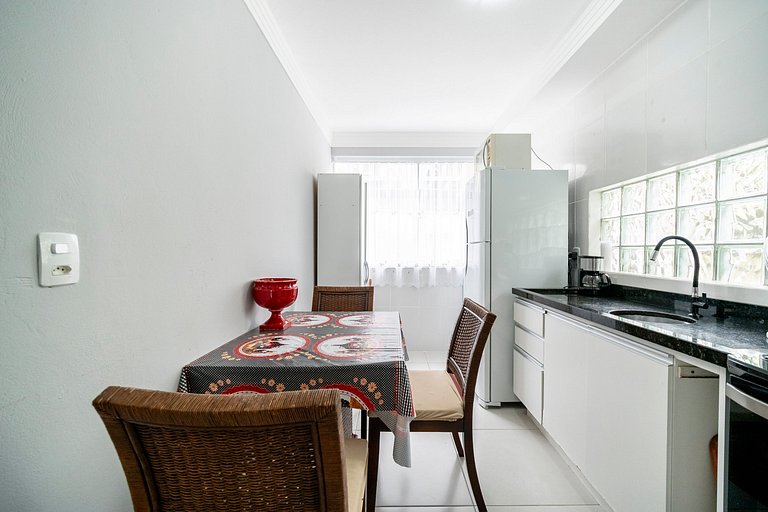 Apt Solaris 2Q perto da praia do Sambaqui by Achei