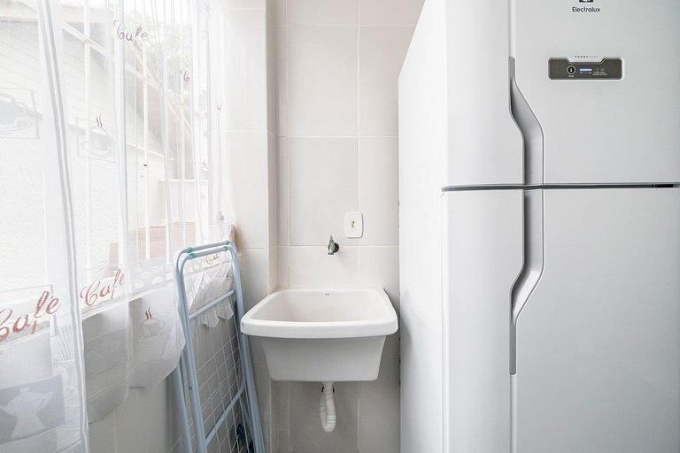 Apt Solaris 2Q perto da praia do Sambaqui by Achei