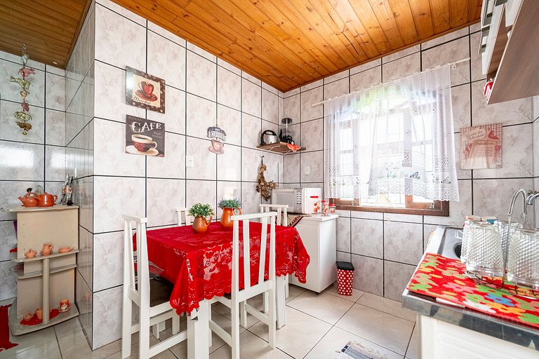 Casa Sapucaia perto da praia dos Ingleses by Achei