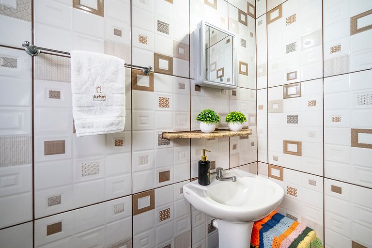 Casa Sapucaia perto da praia dos Ingleses by Achei