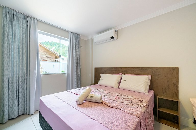 Apto Wave 3Q 800m da praia by Achei Floripa