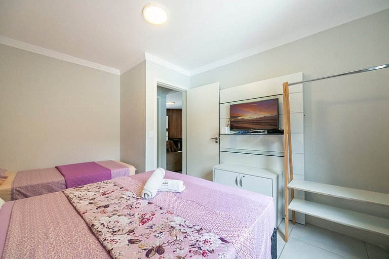 Apto Wave 3Q 800m da praia by Achei Floripa