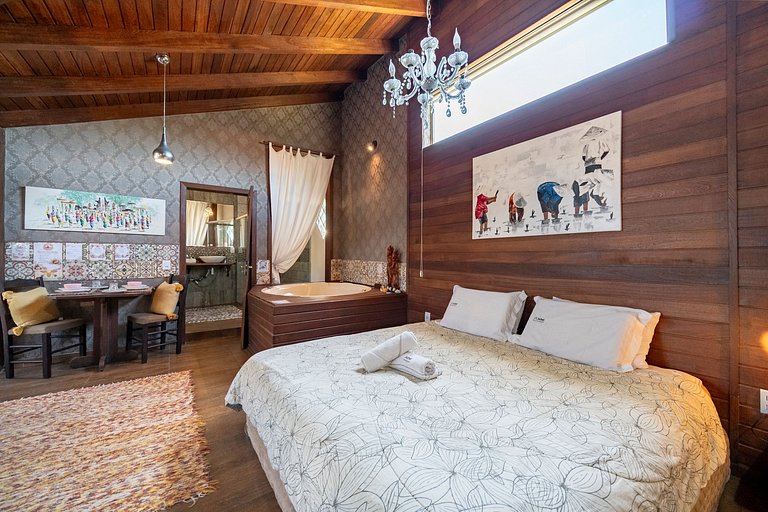 Shiva Chalé com hidro na Barra da Lagoa by Achei