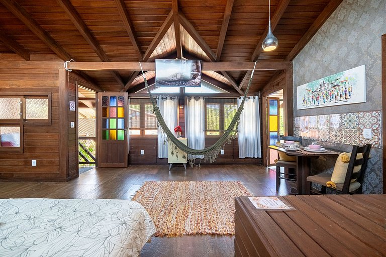 Shiva Chalé com hidro na Barra da Lagoa by Achei