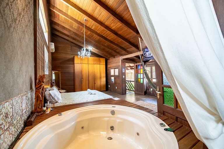 Shiva Chalé com hidro na Barra da Lagoa by Achei