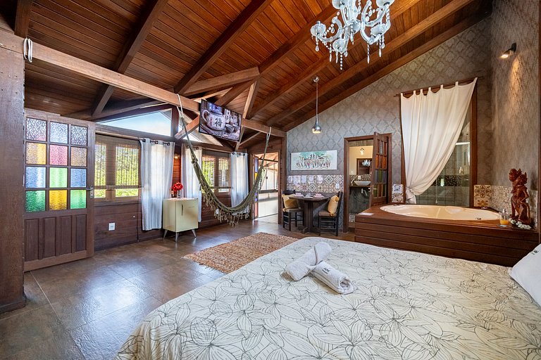 Shiva Chalé com hidro na Barra da Lagoa by Achei