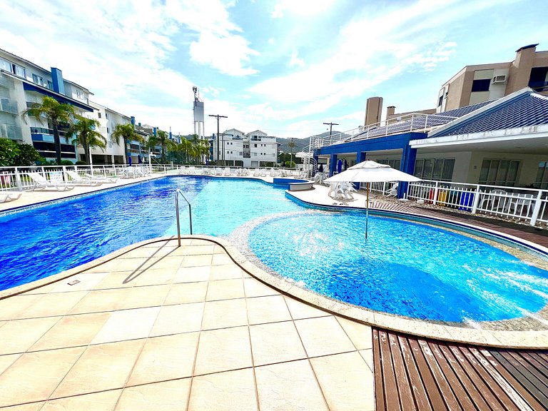 Apto Gaivotas 100m da praia dos Ingleses by Achei