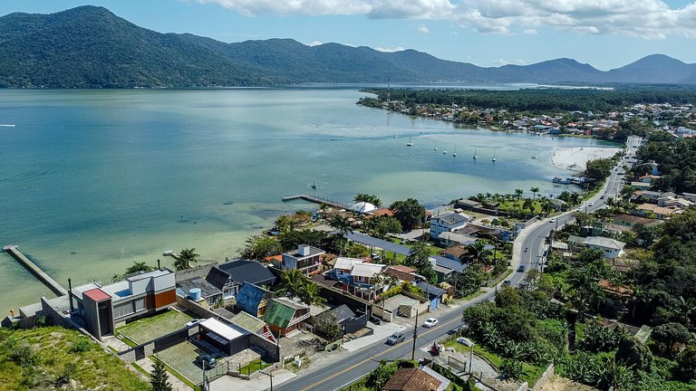 Loft Barra da Lagoa com vista by Achei Floripa