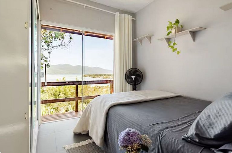 Loft Praia Mole com vista para a Lagoa by Achei