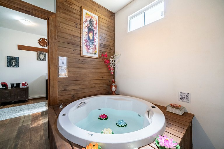 Buddha House com hidro na Barra da Lagoa by Achei