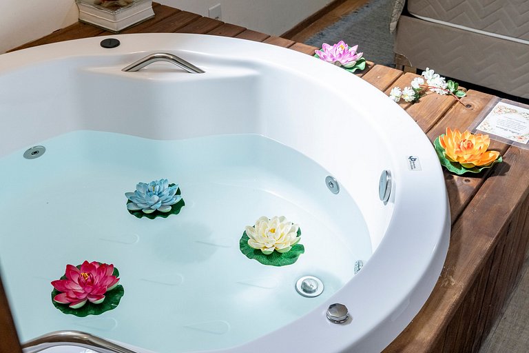 Buddha House com hidro na Barra da Lagoa by Achei