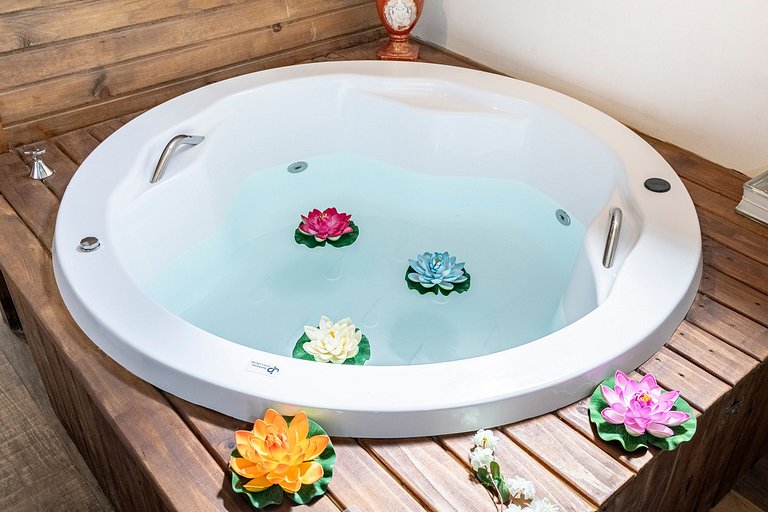 Buddha House com hidro na Barra da Lagoa by Achei