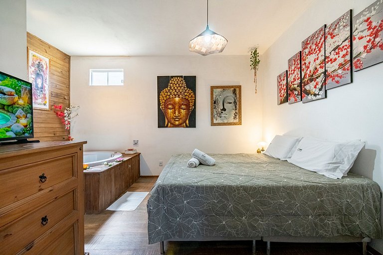 Buddha House com hidro na Barra da Lagoa by Achei