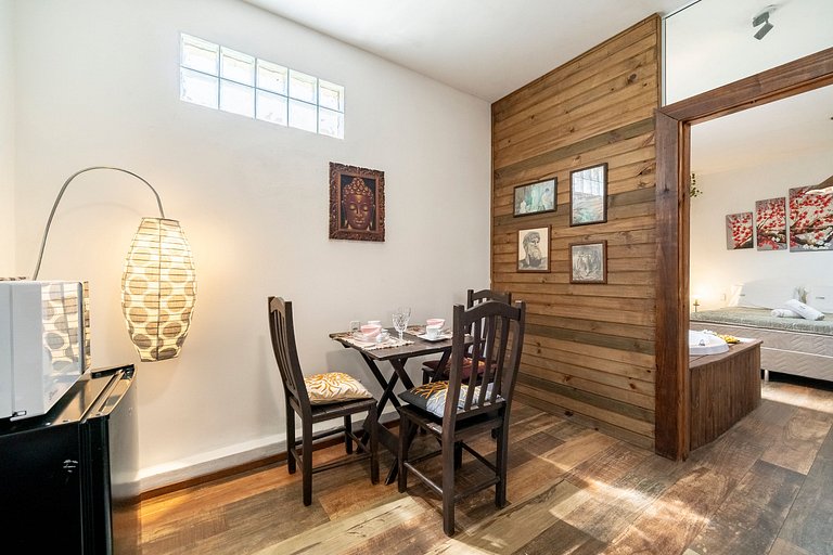 Buddha House com hidro na Barra da Lagoa by Achei