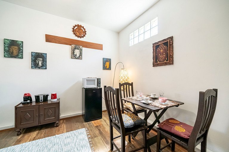 Buddha House com hidro na Barra da Lagoa by Achei