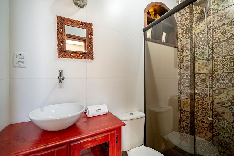 Buddha House com hidro na Barra da Lagoa by Achei