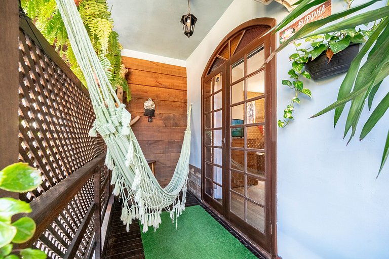 Buddha House com hidro na Barra da Lagoa by Achei