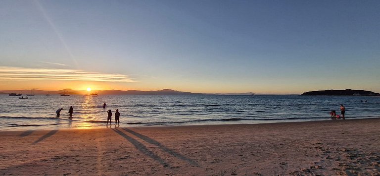 Apto Acqua 100m da praia by Achei Floripa